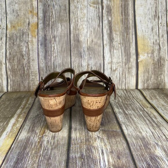 GUESS Tan Vegan Leather Cork Wedge Platform Heel Womens size 8.5 M - Picture 5 of 7
